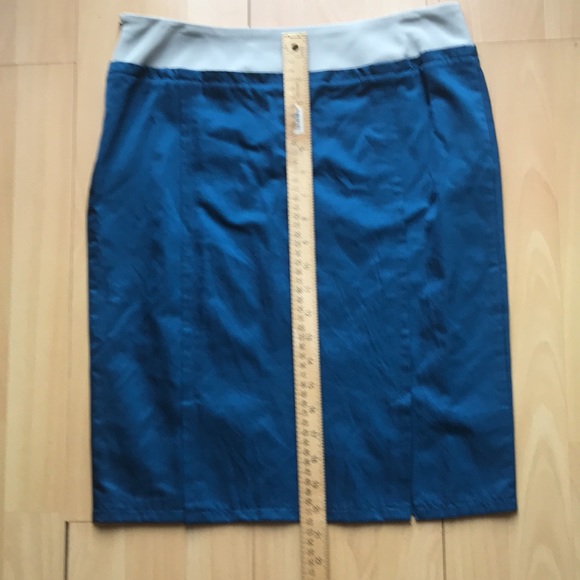 Vera Wang Top and Skirt Set - Picture 9 of 15